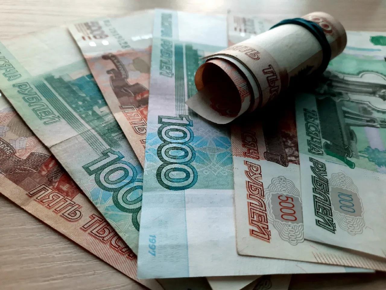 В Саратовской области 841 многодетная семья получила региональный материнский капитал