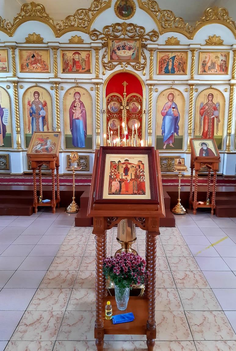 Православные отмечают большой праздник — Покров Пресвятой Богородицы