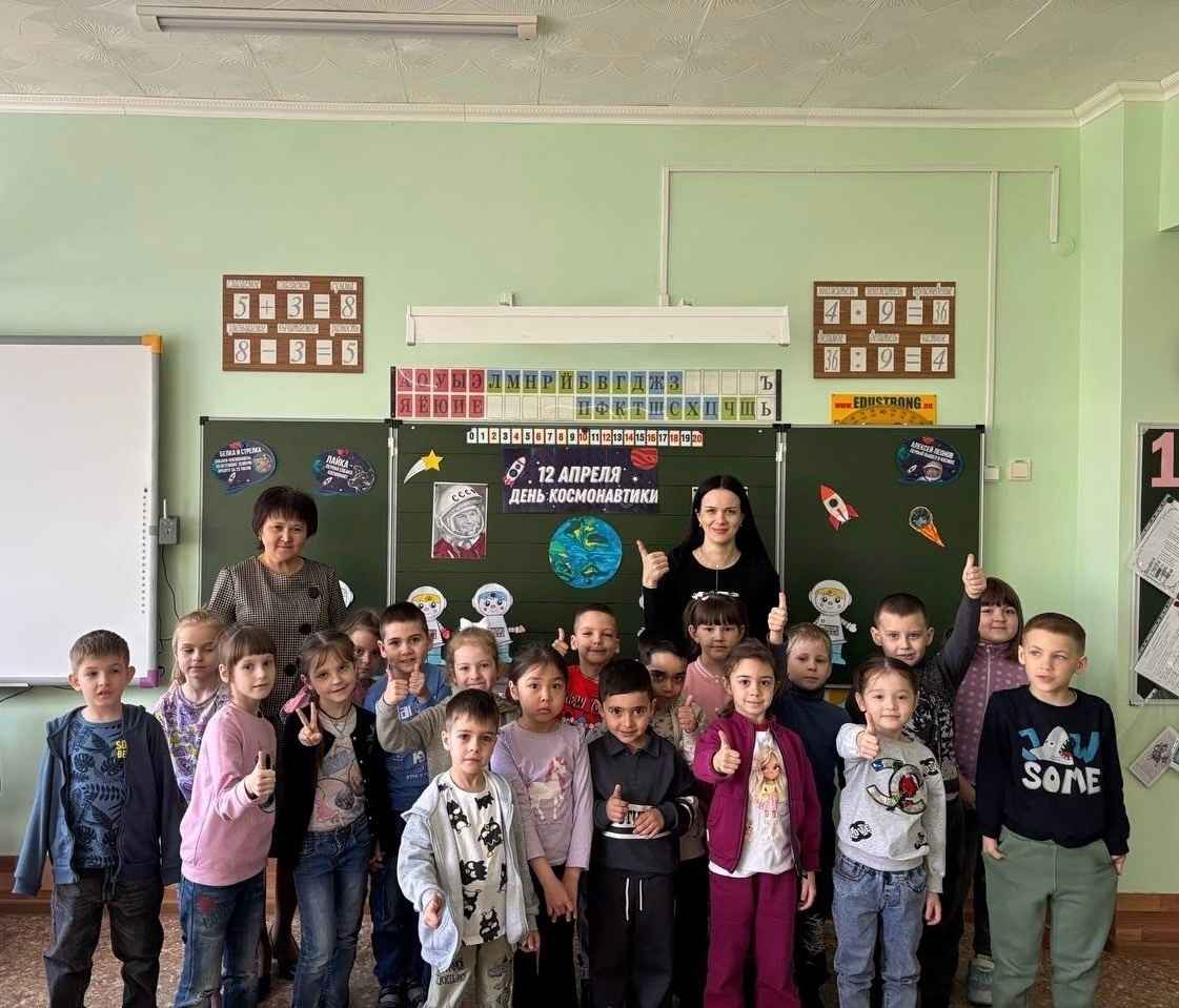Для будущих первоклашек проходят первые школьные занятия